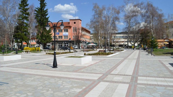 6 положителни проби за COVID-19 на учители в Самоков